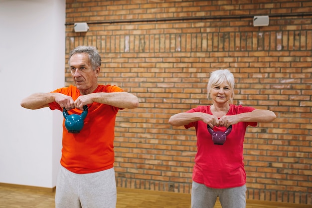 Kostenloses Foto eignungskonzept mit dem großelterntraining