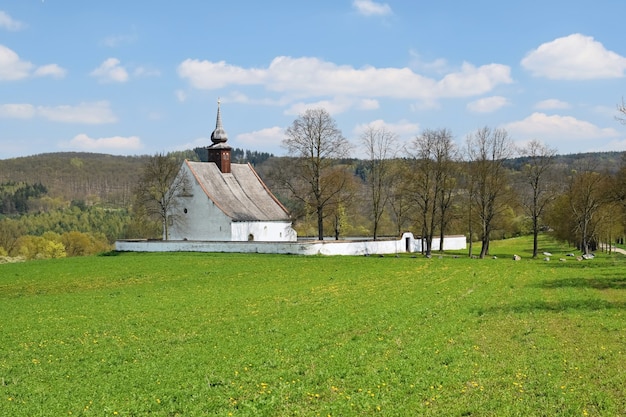 &quot;Einfache Kirche im Feld&quot;