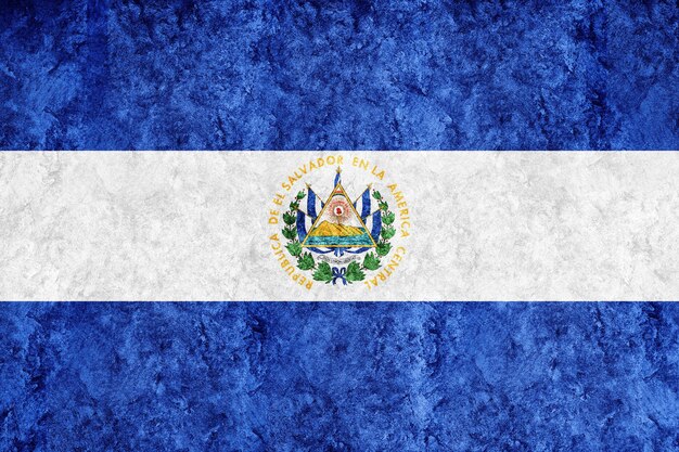 El Salvador Metallic-Flagge, strukturierte Flagge, Grunge-Flagge