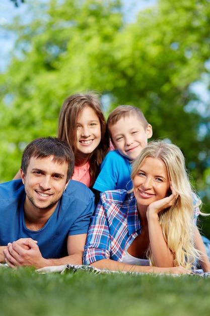 Kostenloses Foto entspannt familie ruhe