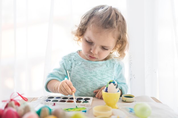 Entzückende Kindermalereieier