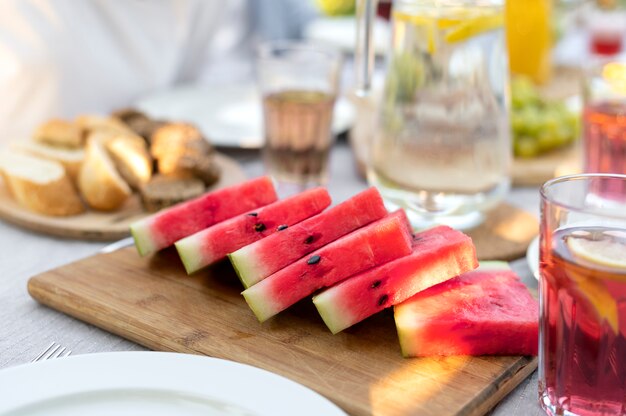 Erhöhte köstliche Wassermelonenscheiben