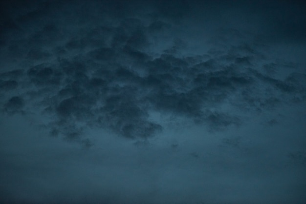 Erstaunlich schöner Himmel mit Wolken