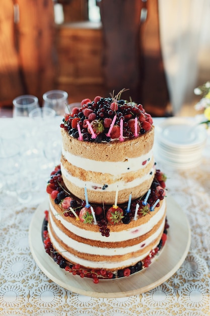 &quot;Extrem schöner Kuchen mit Beeren verziert&quot;