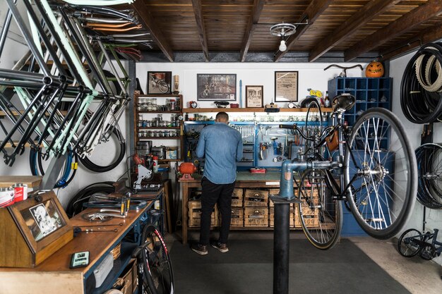 Fahrradkreation in der Werkstatt