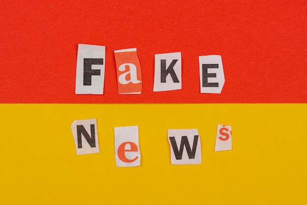 Fake News Konzept Draufsicht