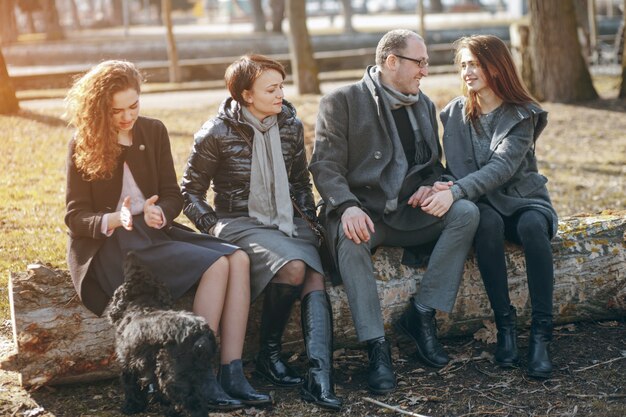 Familie auf einem Spaziergang