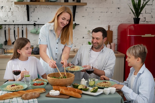 Familie, die eine tolle Zeit zusammen hat