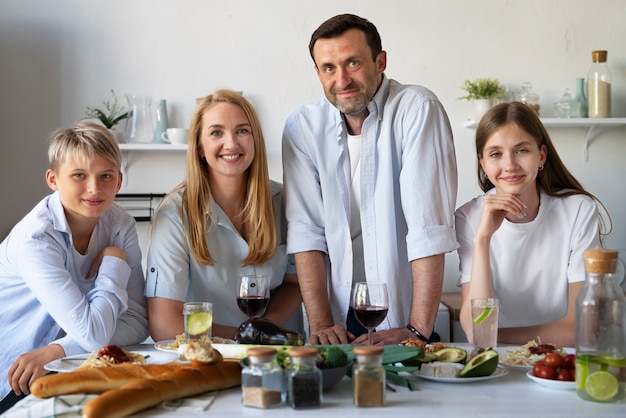 Familie, die eine tolle zeit zusammen hat