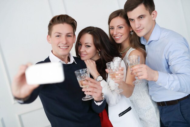 Familie macht Selfie