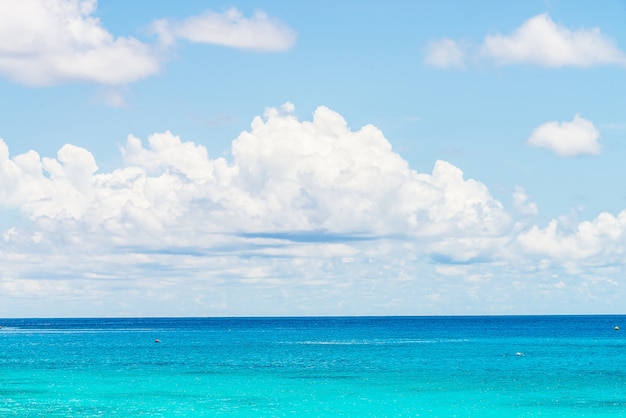 Kostenloses Foto fantastische aussicht auf meer und himmel