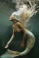 Kostenloses Foto fantasy portrait of elderly mermaid woman