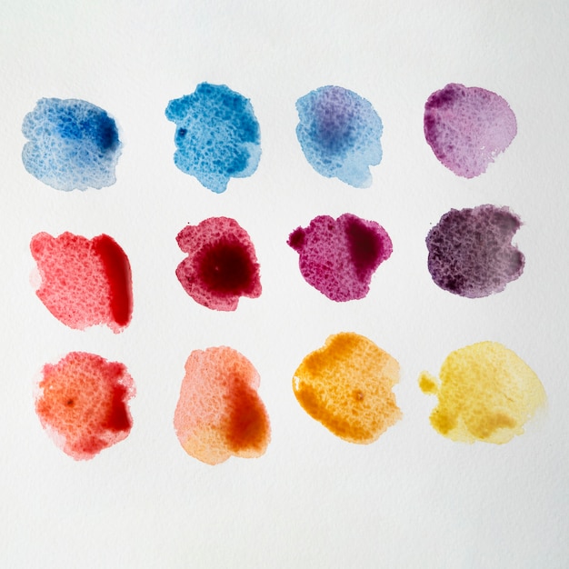 Farbpalette von Aquarellflecken