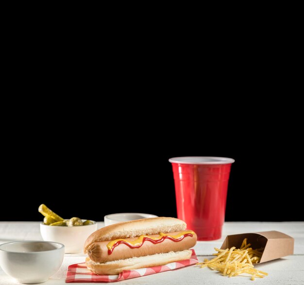 Fast Food Hot Dog und Soda Kopierraum