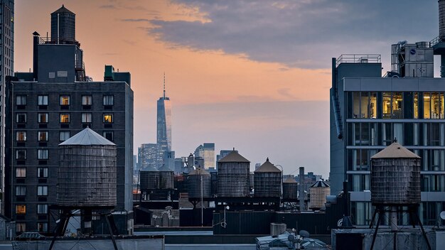 Faszinierende Dachansicht in Manhattan New York während der Sonnenuntergangsstunde