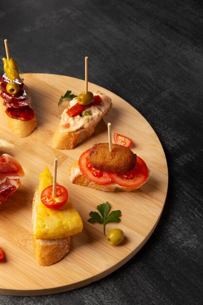 Feier zum Welttag der Tapas mit Snacks