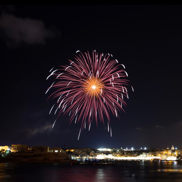 Feuerwerk im Himmel