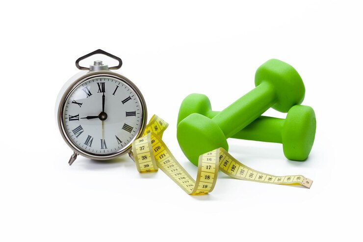 Kostenlose Foto fitnessgeräte gesunde ernährung hanteln