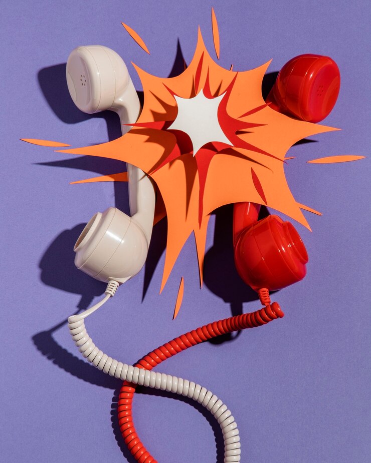 Kostenlose Foto flache lage der telefonhörer mit papierform