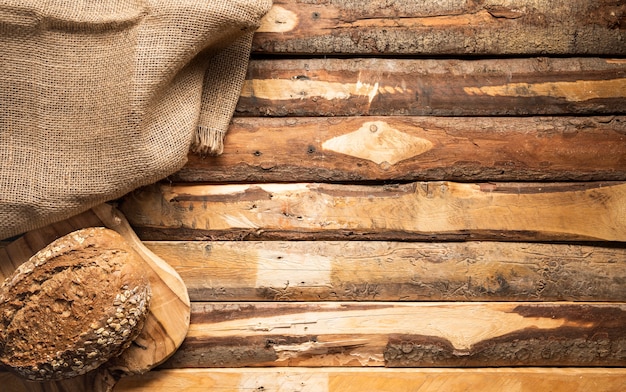 Flachlegerahmen mit Brot- und Segeltuchtasche