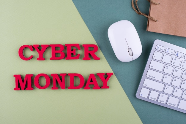 Kostenloses Foto flat lay cyber monday-sortiment