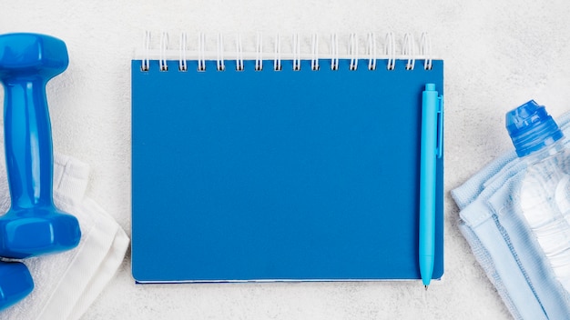 Flat-Lay-Notebook-Anordnung