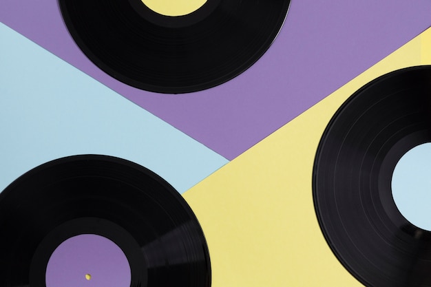 Flat-Lay-Vinyl-Schallplatten-Komposition