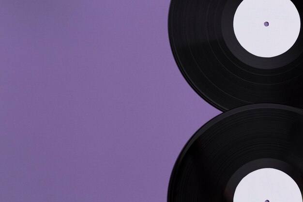 Flat-Lay-Vinyl-Schallplatten-Komposition