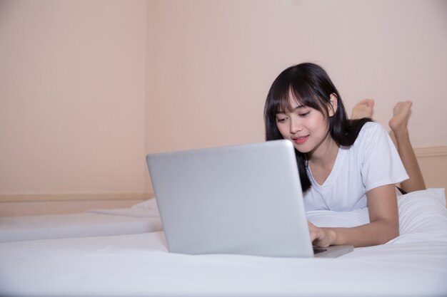 Fleißiges Arbeiten auch morgens im Bett ist der Schlüssel zum Erfolg