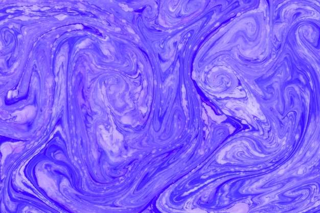 Flüssiger blauer und Marmorhintergrund der Lavendelfarbe