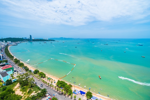 Foto von einem Blick Stadt am Strand von oben