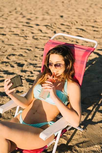 Frau am Strand