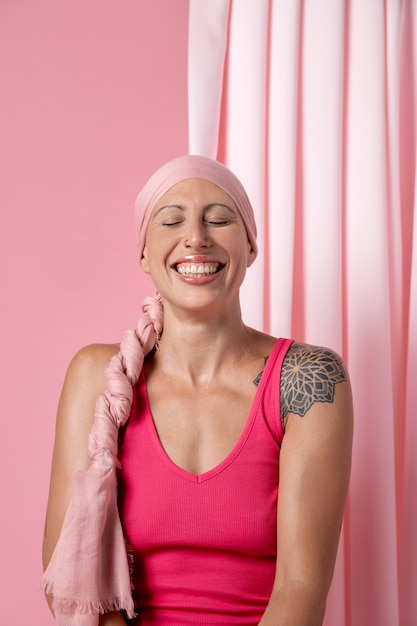Kostenloses Foto frau erholt sich nach brustkrebs