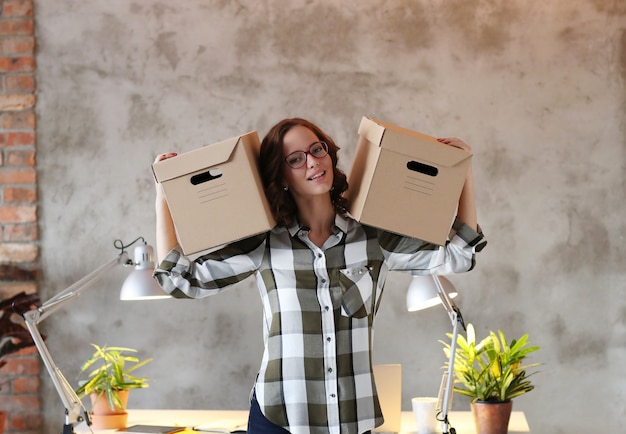 Frau im Büro