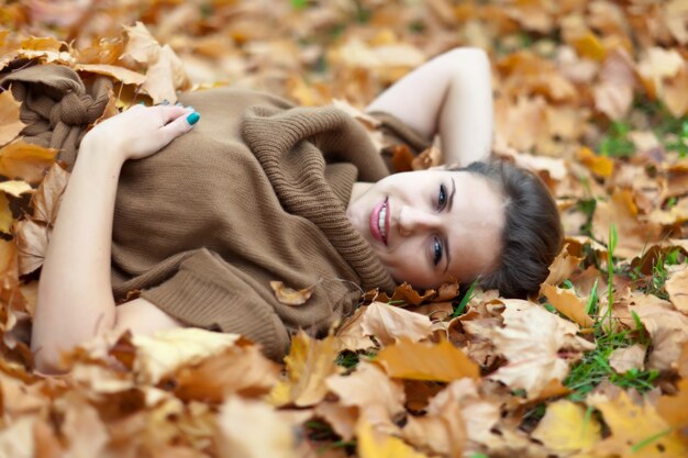 Frau im September Park