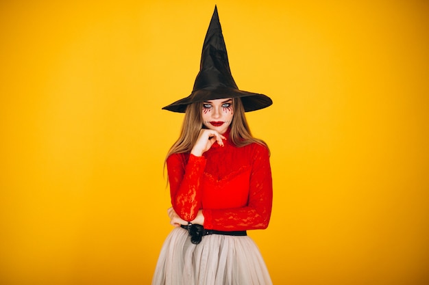 Kostenloses Foto frau in einem halloween-kostüm