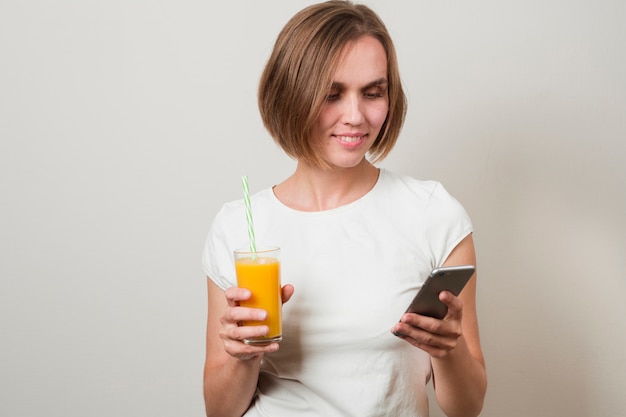 Frau mit Essen