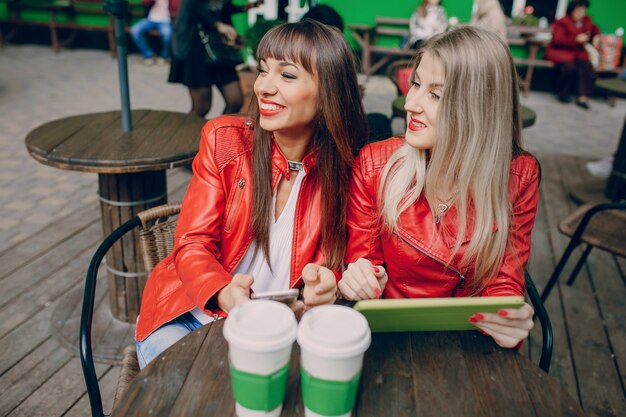 Frauen in einem Café