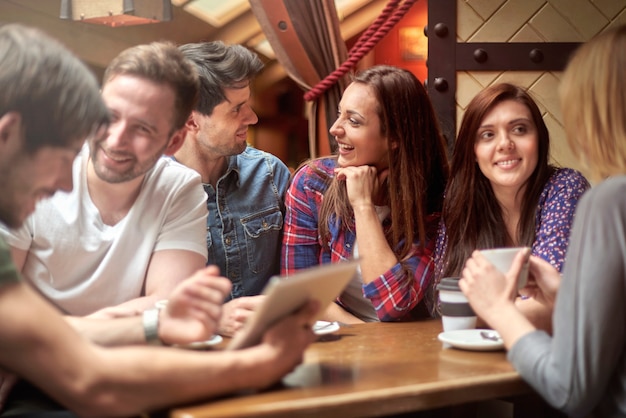 Freizeit mit meinen Freunden im Cafe