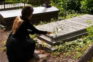 Kostenloses Foto friedhof hintergrundkonzept