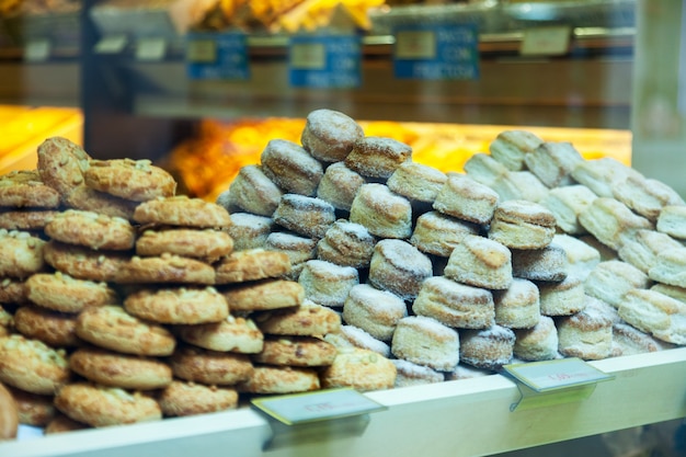 frische Kuchen am Schaufenster