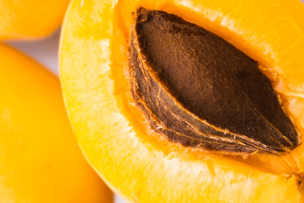 Frische orange Aprikosenfrucht der Nahaufnahme