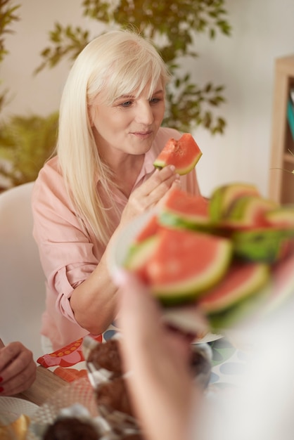 Frische und süße Wassermelone der Saison