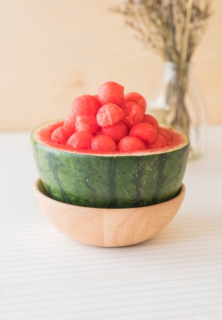 Frische Wassermelone auf dem Tisch