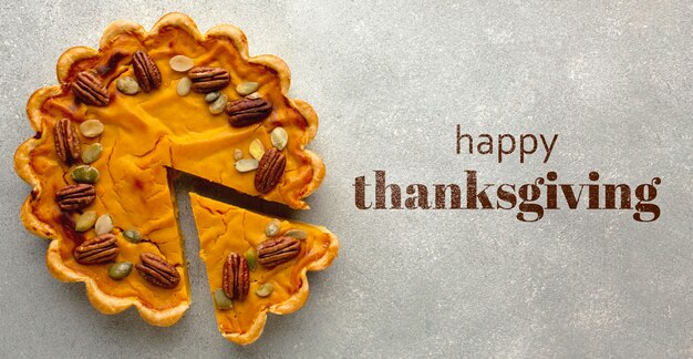 Fröhliches Thanksgiving-Banner mit leckerem Kuchen