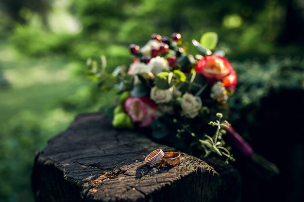 Fruit bouqeut in einem Sommerwald