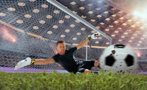 Fußballspieler in Aktion im Profistadion