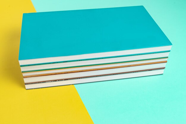 Fysisches Papierbuch über Hintergrundnäherung