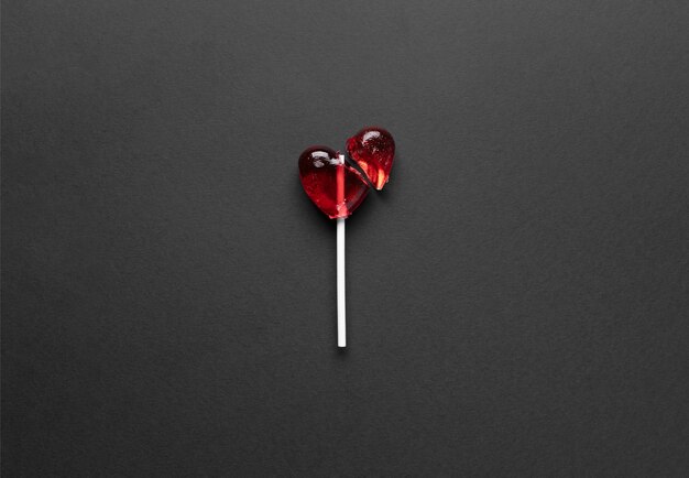 Gebrochenes Lollipop-Herz über der Ansicht