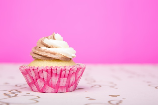 Kostenloses Foto geburtstag cupcakes